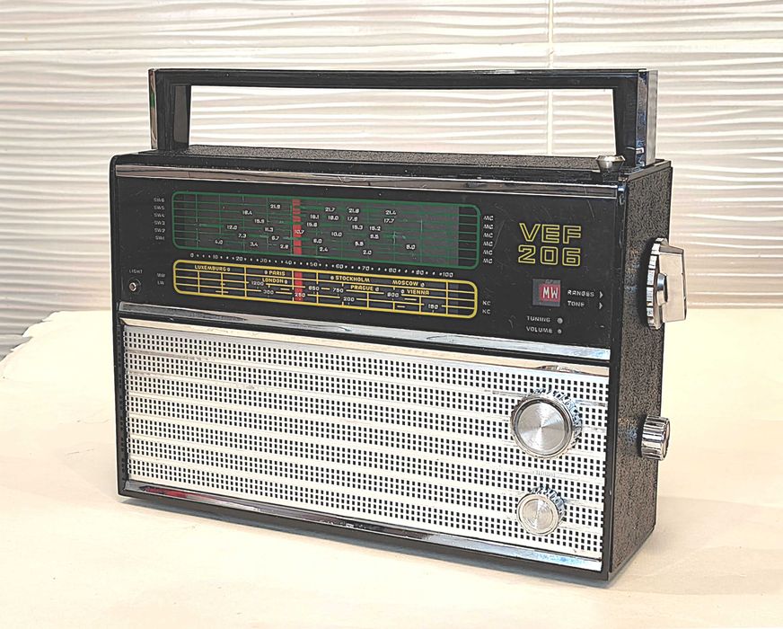 Радиоприемник VEF -206 c FM, БП 9/60, внешняя антенна, кабель USB