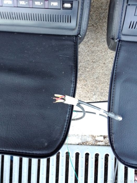 Vendo encostos de cabeça com tv