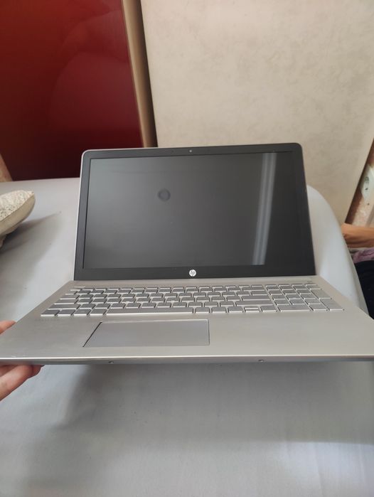 HP Pavilion 15-cc158nr Full Hd i5-8250u 8gb Ddr4 SSD256