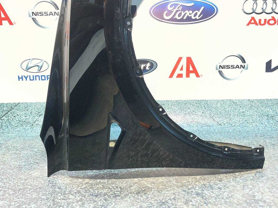 Крило переднє праве Tesla Model Y 20-25 1493472-00-С