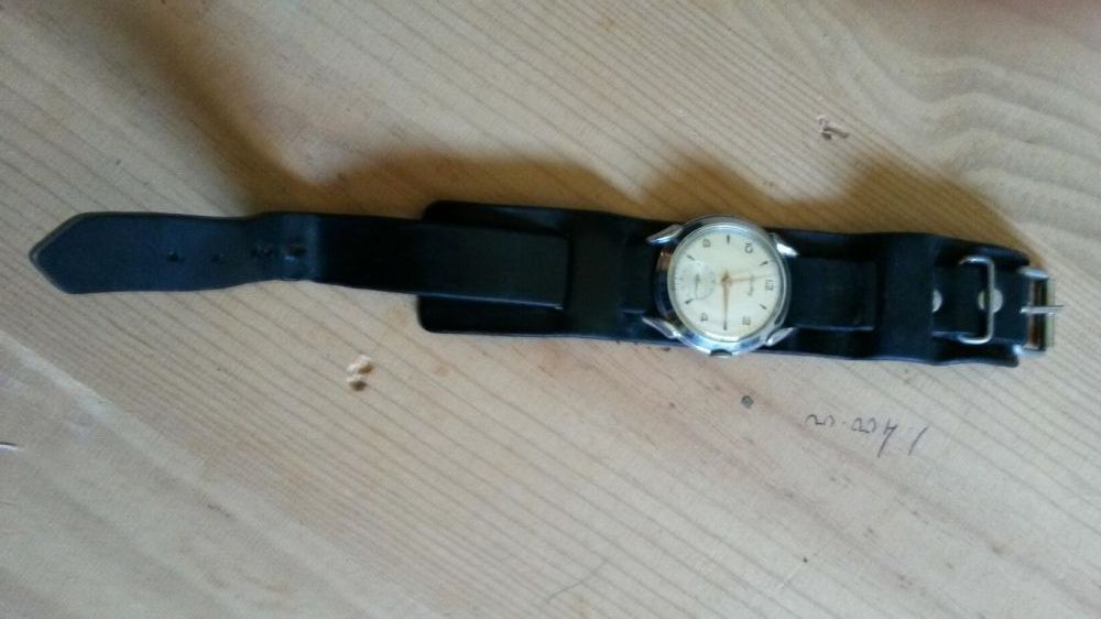 Relogio antigo a funcionar64284043548034122