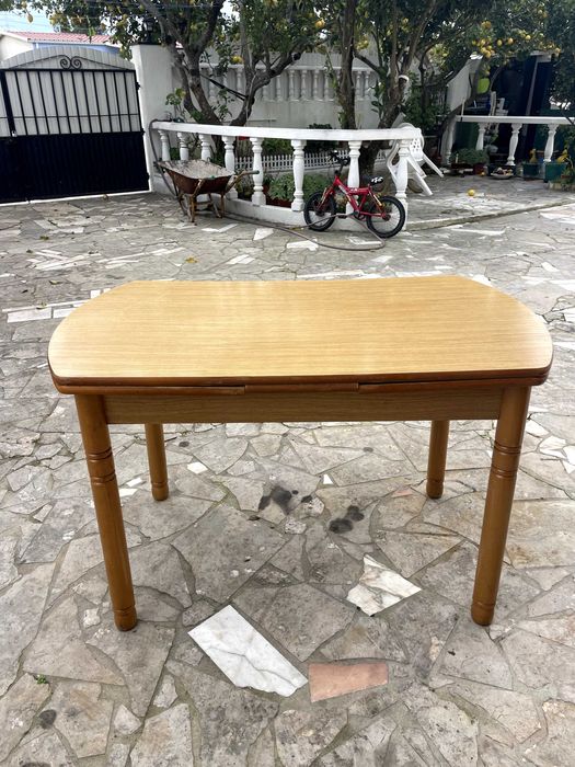 Mesa de jantar extensível