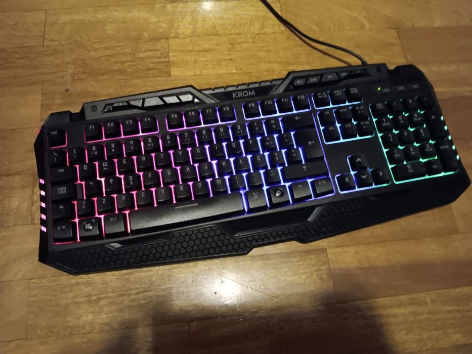 Teclado gaming RGB