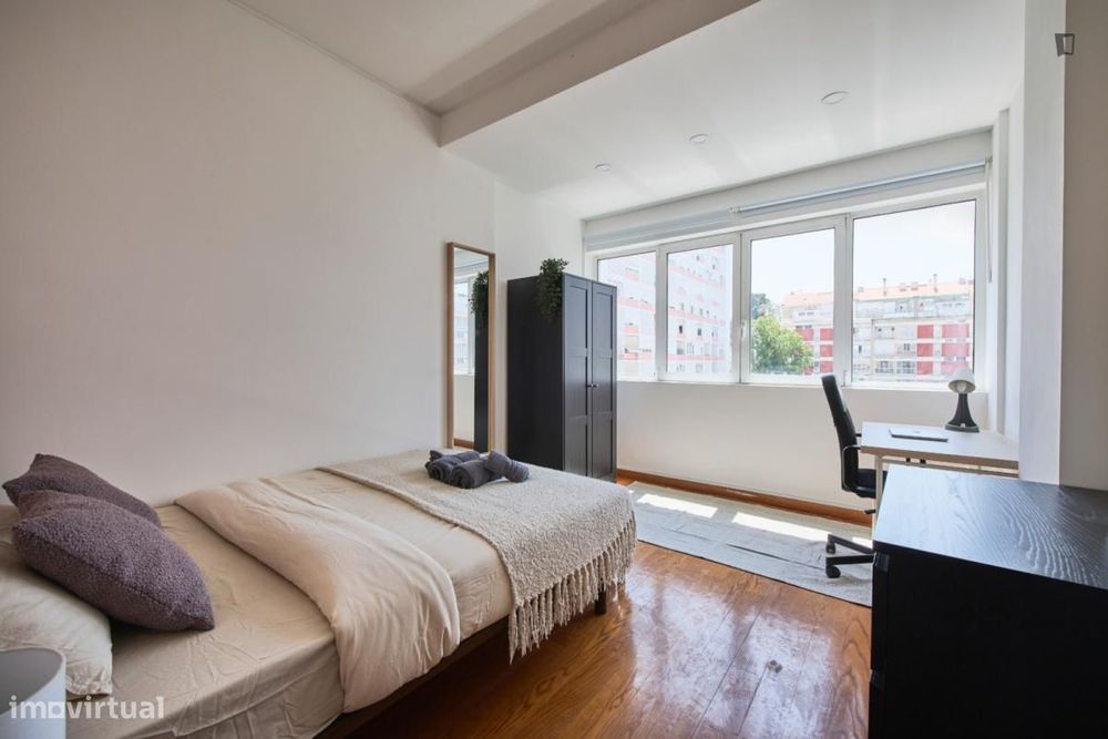 Quarto - localizado em Alcântara Lisbon