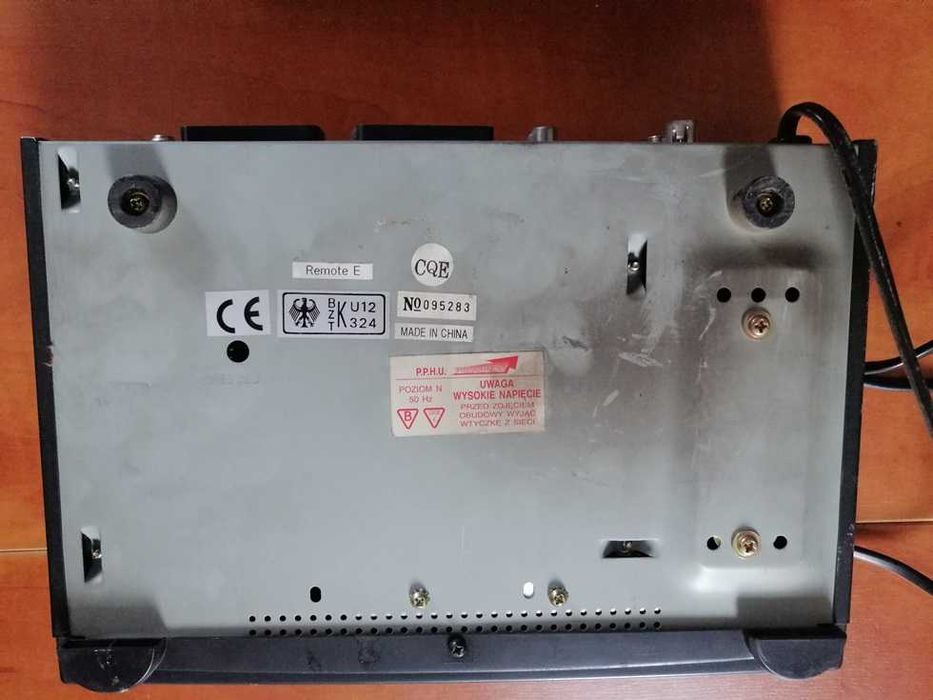 Tuner satelitarny telewizyjny Morgan's Denver II z pilotem. Super stan