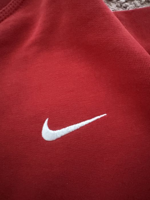 Світшот Nike червоний