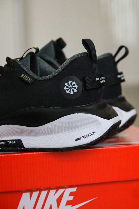 Мужские кроссовки Nike Infinity Run 4 Gore-Tex Black/White. 40-45