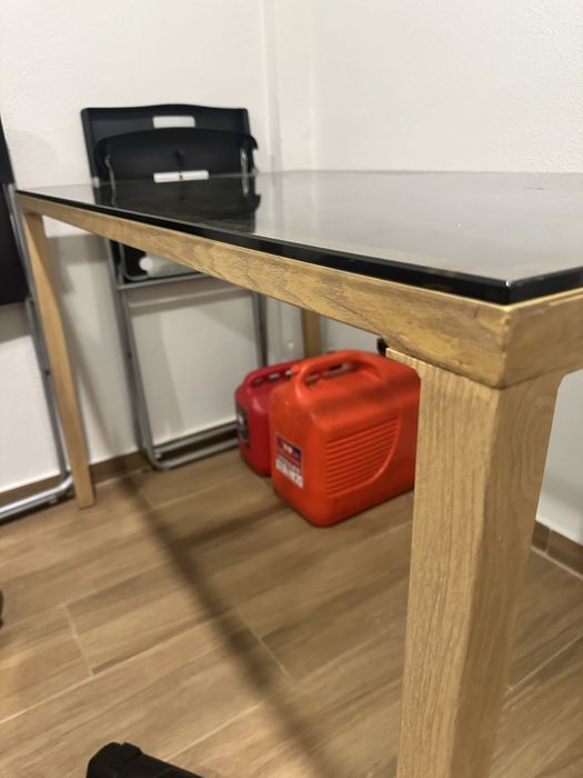 Mesa de vidro esta nova