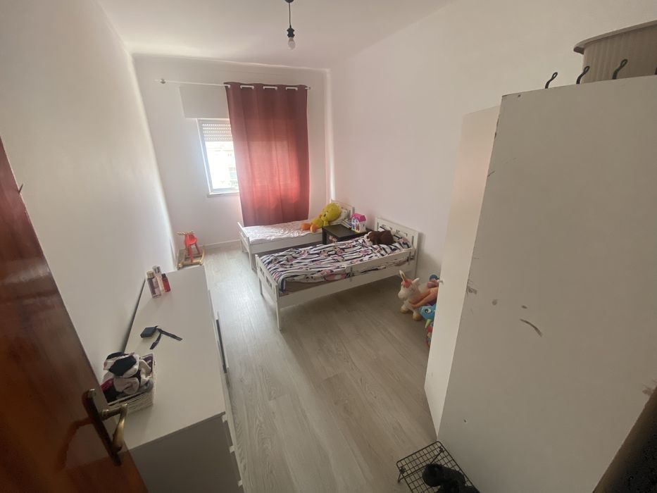 Alugo apartamento T2 / mobilado , em setubal
