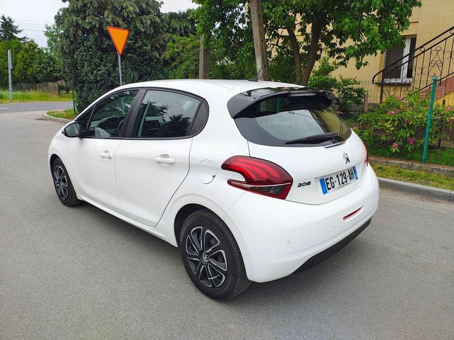 Peugeot 208 Super stan