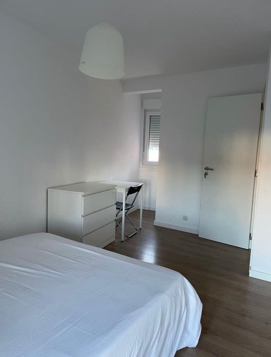 Quarto casal SEM CAUÇÃO Olivais Sul perto do spacio e transportes