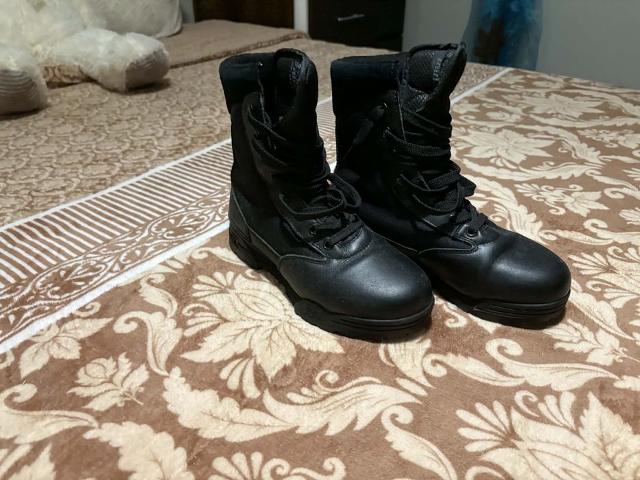Vendo botas magnum
