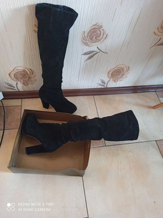 чоботи ,натуральний замш
