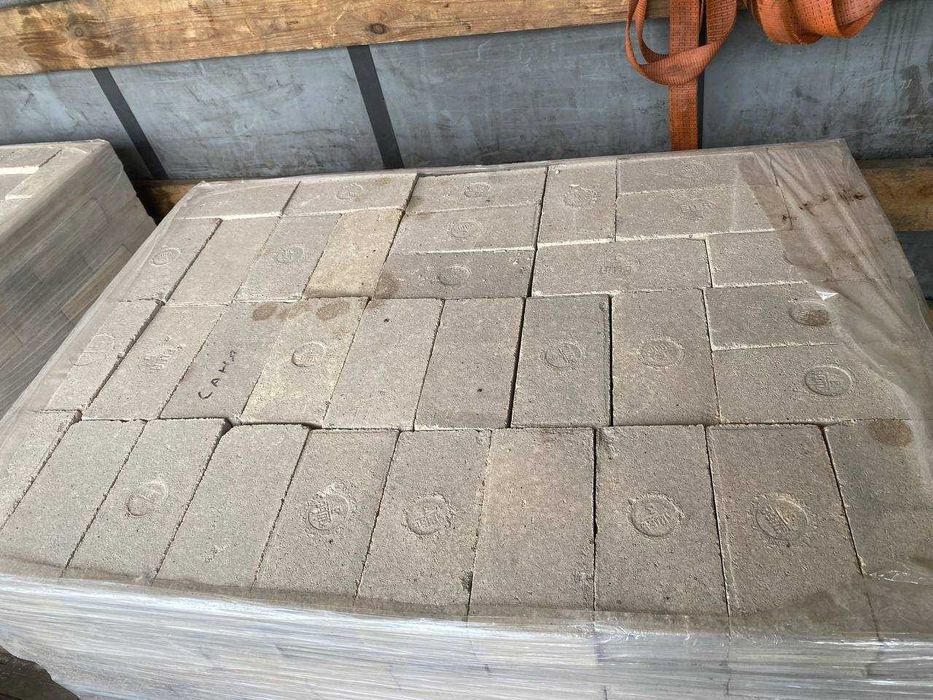 Вогнетривка шамотна цегла  ША-5 Б/У ША-8 Б/У та гарної якості