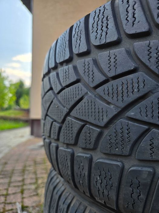 Para opon Opony 2szt Dunlop 225/55/17 SP Winter Sport 3D ROF