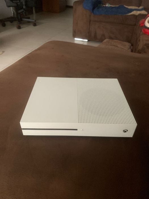 Xbox One S 500 gb
