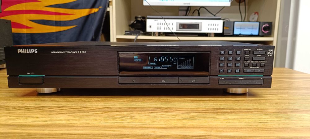AM/FM тюнер Philips FT880