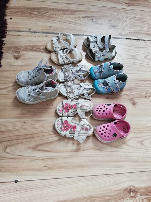 Buciki dla dziewczynki r. 22 i 23 buty dziewczęce Sandałki adidasy
