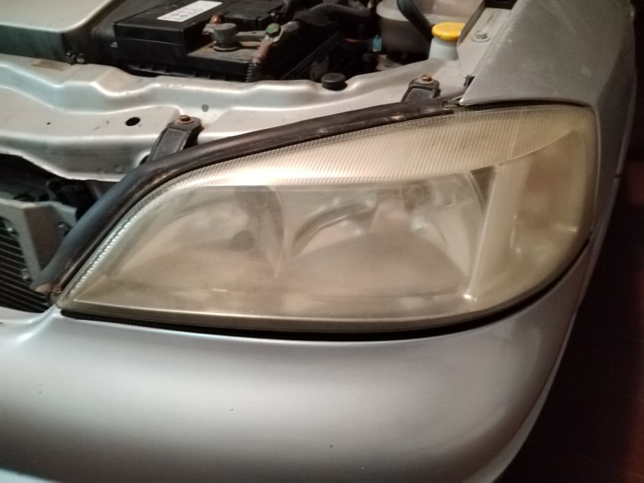 Polimento de faróis64840543291394121