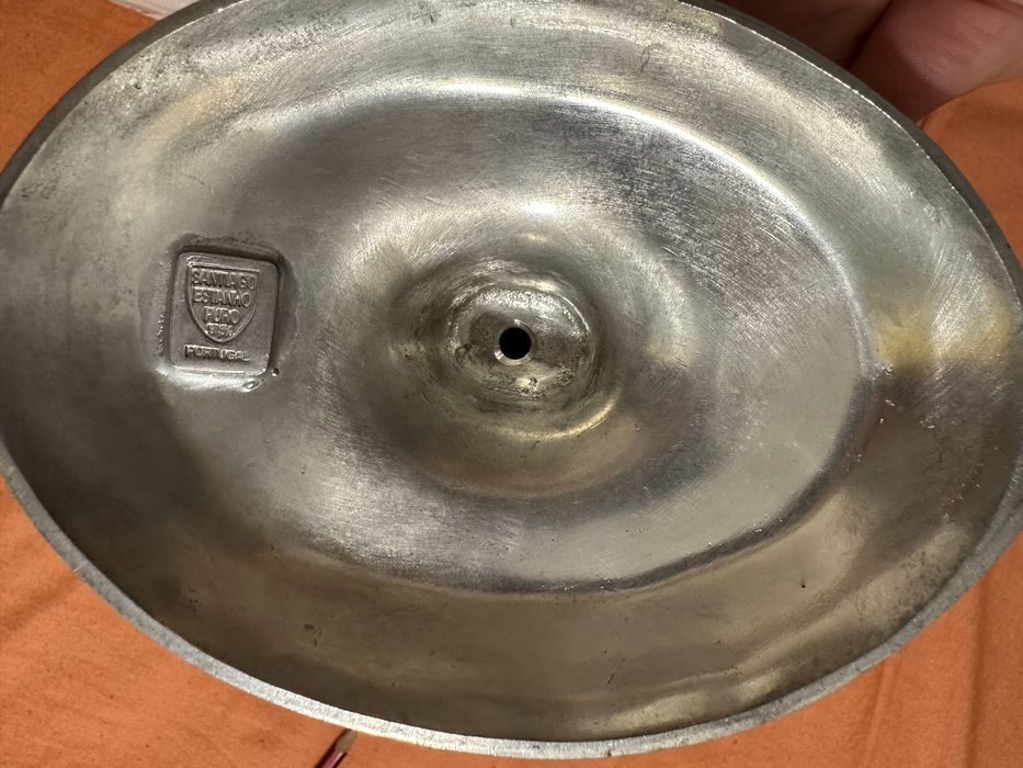 Castiçais de estanho