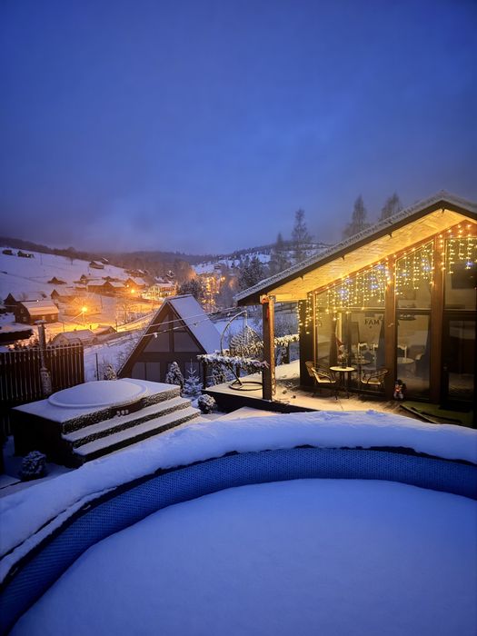 Оренда котеджу в Карпатах з чаном-джакузі