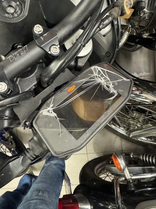 Ktm duke 790 acidentada