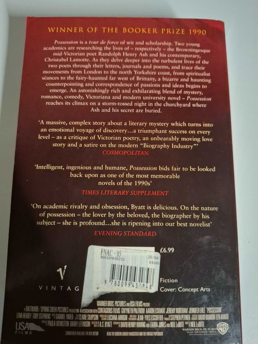 Vendo livro escrito em inglês,  Possession