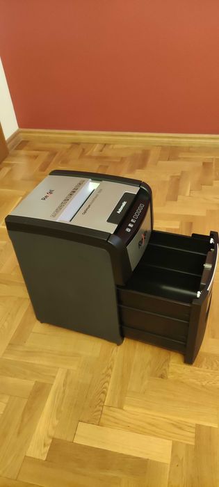 Sprzedam niszczarkę papieru.