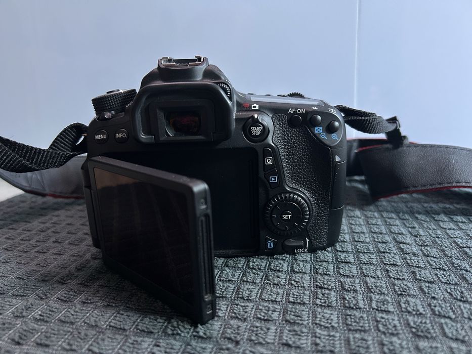 Aparat Canon EOS70D / EF 24–70 mm f/4L jak nowy