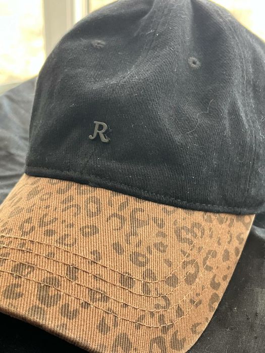 Стильна кепка унісекс