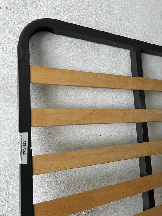 Estrados de cama 90x190 – ferro e madeira (Muito bom estado)
