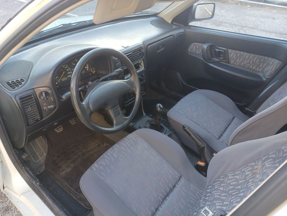 Seat Córdoba 5 lugares bom estado