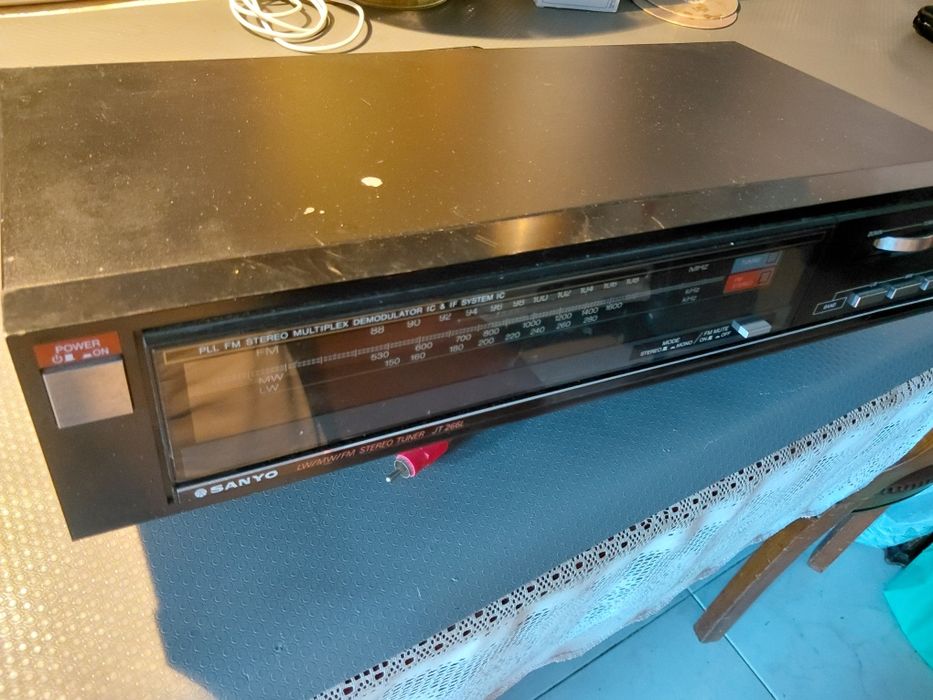 Radio ( tuner ) sanyo impecavel