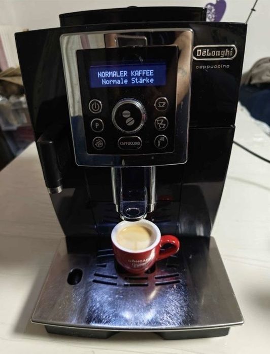 Кофемашина Delongi cappuccino