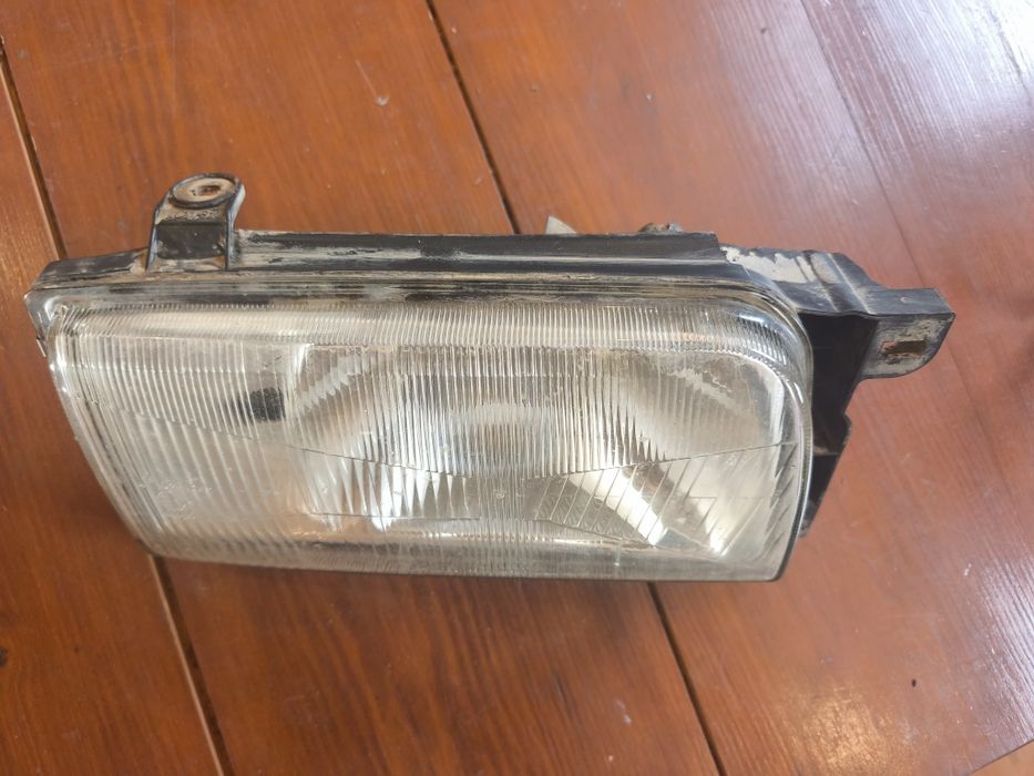 Farol Nissan Terrano2
