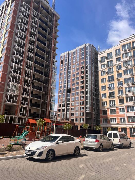 Продається квартира. ЖК Нові Теремки, метро Теремки