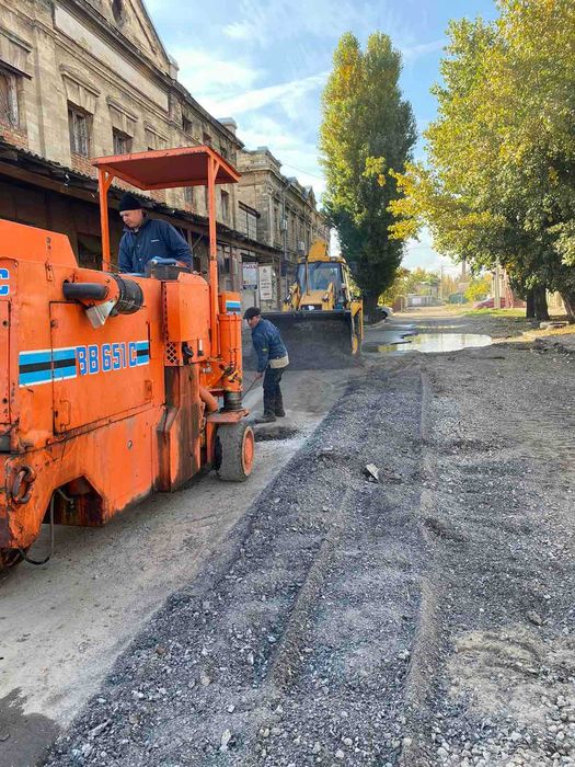 Аренда послуги спецтехники JSB 3CX виды дорожных работ