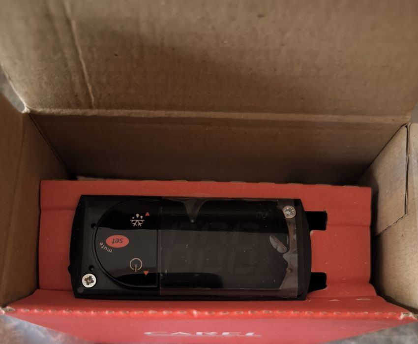 Controle Electrónico Carel PJEZ - 3 Relés. Novo