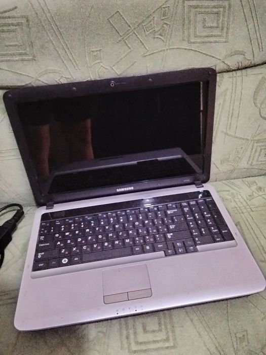 Продам ноутбук Samsung rv508
