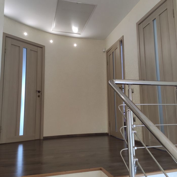 Продається будинок 142м2, 4 кімнати, 6 соток землі, 2 санвузла.