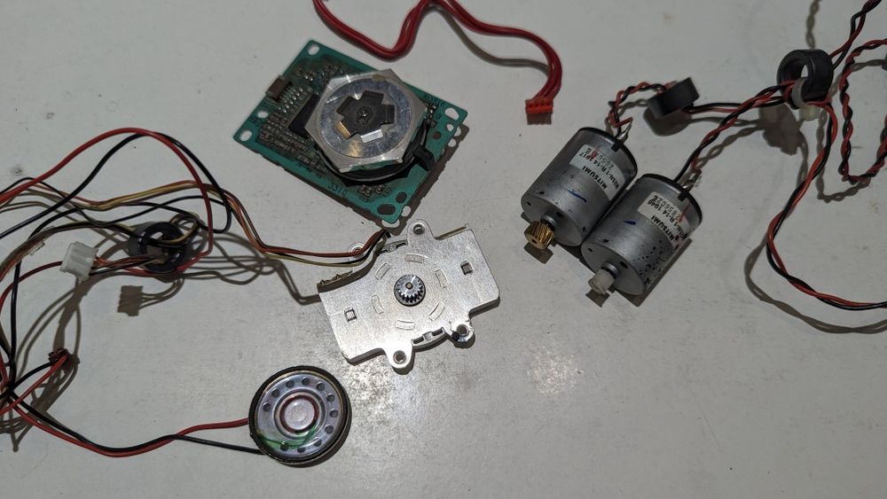 Części elektroniczne, silniczki, lustro obrotowe do skanera
