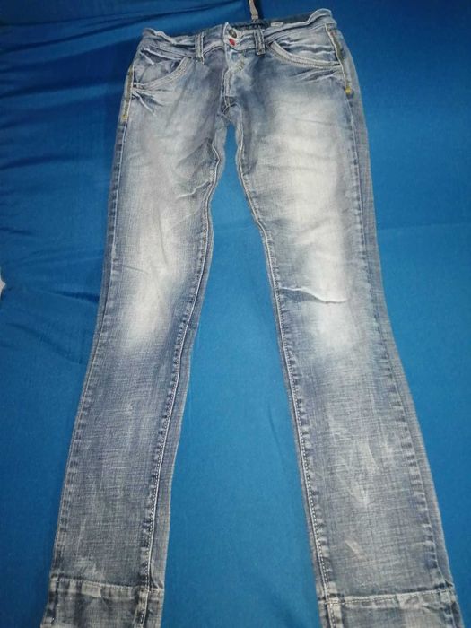 8 Calças variadas MULHER – Tm 38/39