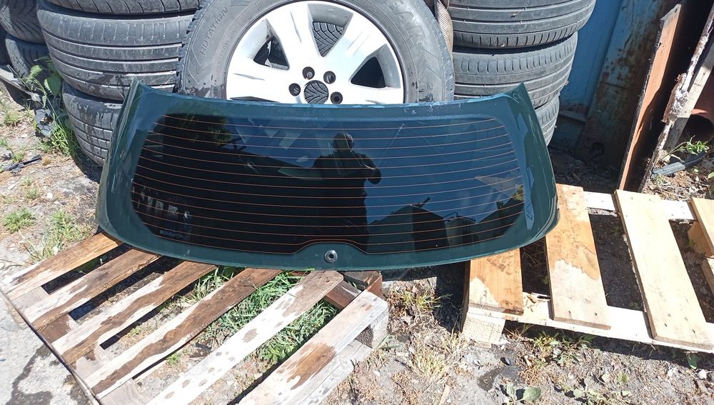 Opel Astra h kombi szyba tylniej klapy