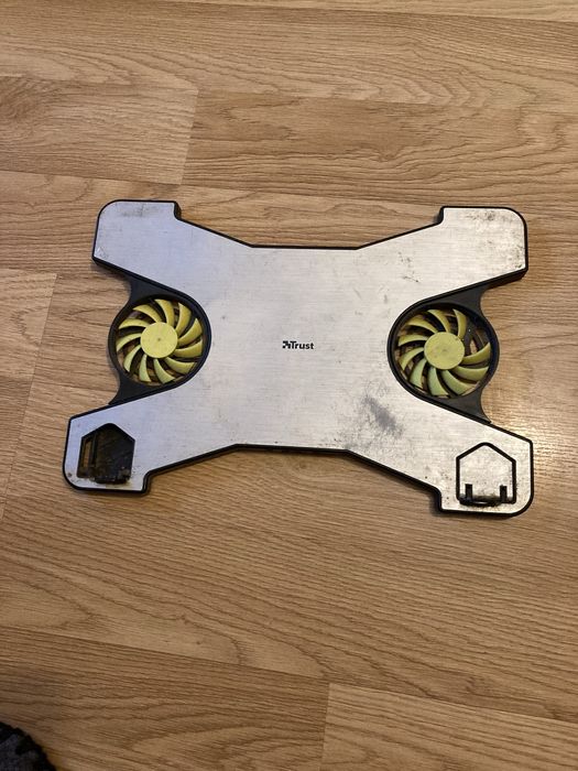 Для охлаждения ноутбука