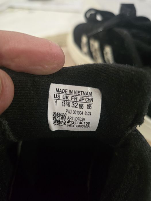 Sapatilhas adidas novas