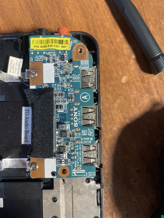 Ноутбук на запчастини