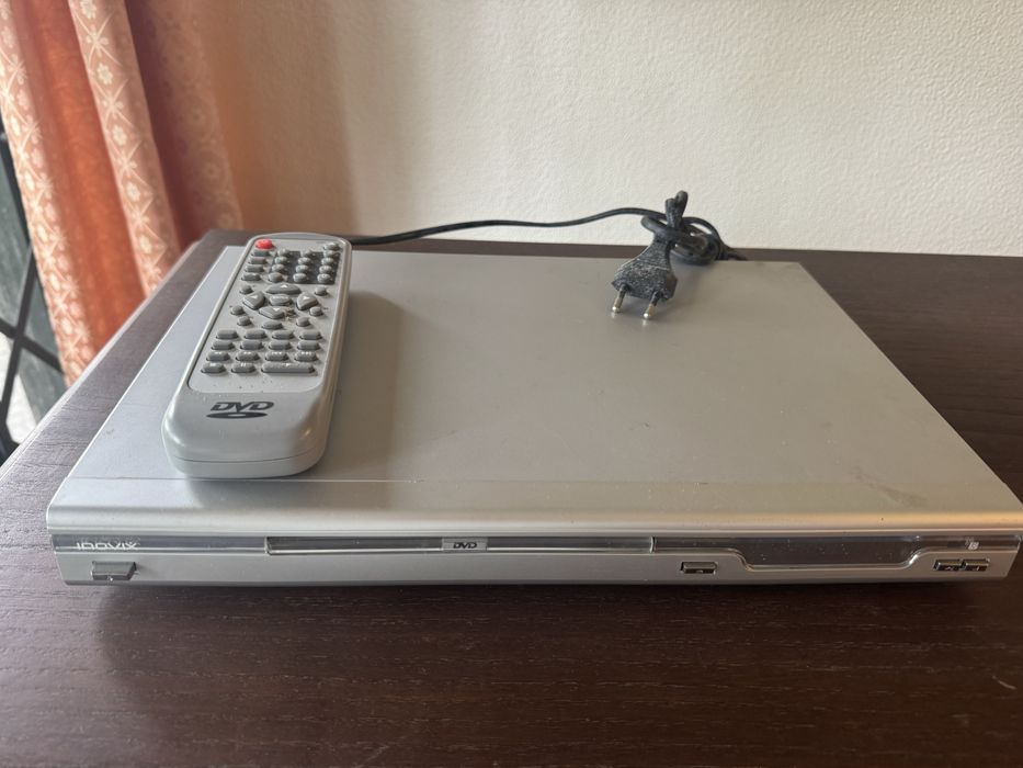 Leitor dvd com comando