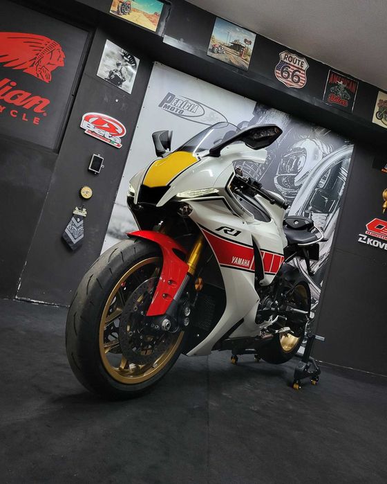 Yamaha YZF-R1 world GP 60th