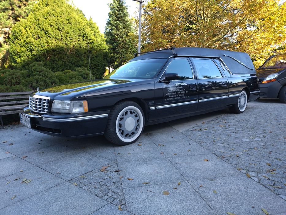 Karawan pogrzebowy Cadillac DeVille wersja europejska, cena brutto
