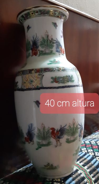 Vendo jarro de porcelana pintado à mão